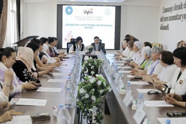 Ананың рөлі: салауаттылық пен ұрпақ қамы