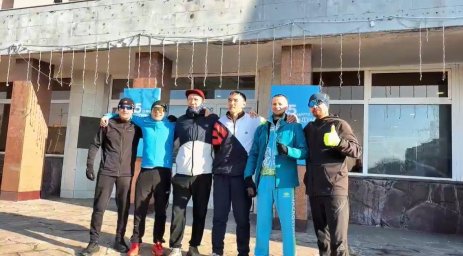 Марафоншылар Жезқазғаннан Сәтбаевқа дейін жүгіріп, өз учаскелерінде дауыс берді