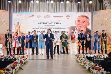 ЖҮРСІН ЕРМАННЫҢ 75 ЖЫЛДЫҚ МЕРЕЙТОЙЫНА ОРАЙ ҰЛЫТАУЛЫҚТАР АҚЫНҒА КӨЛІК ТАРТУ ЕТТІ