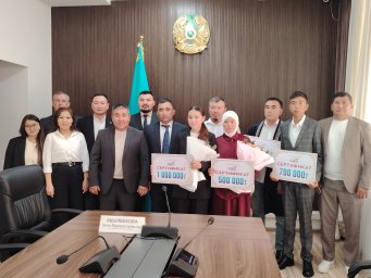 ​Үздіктер марапатталды